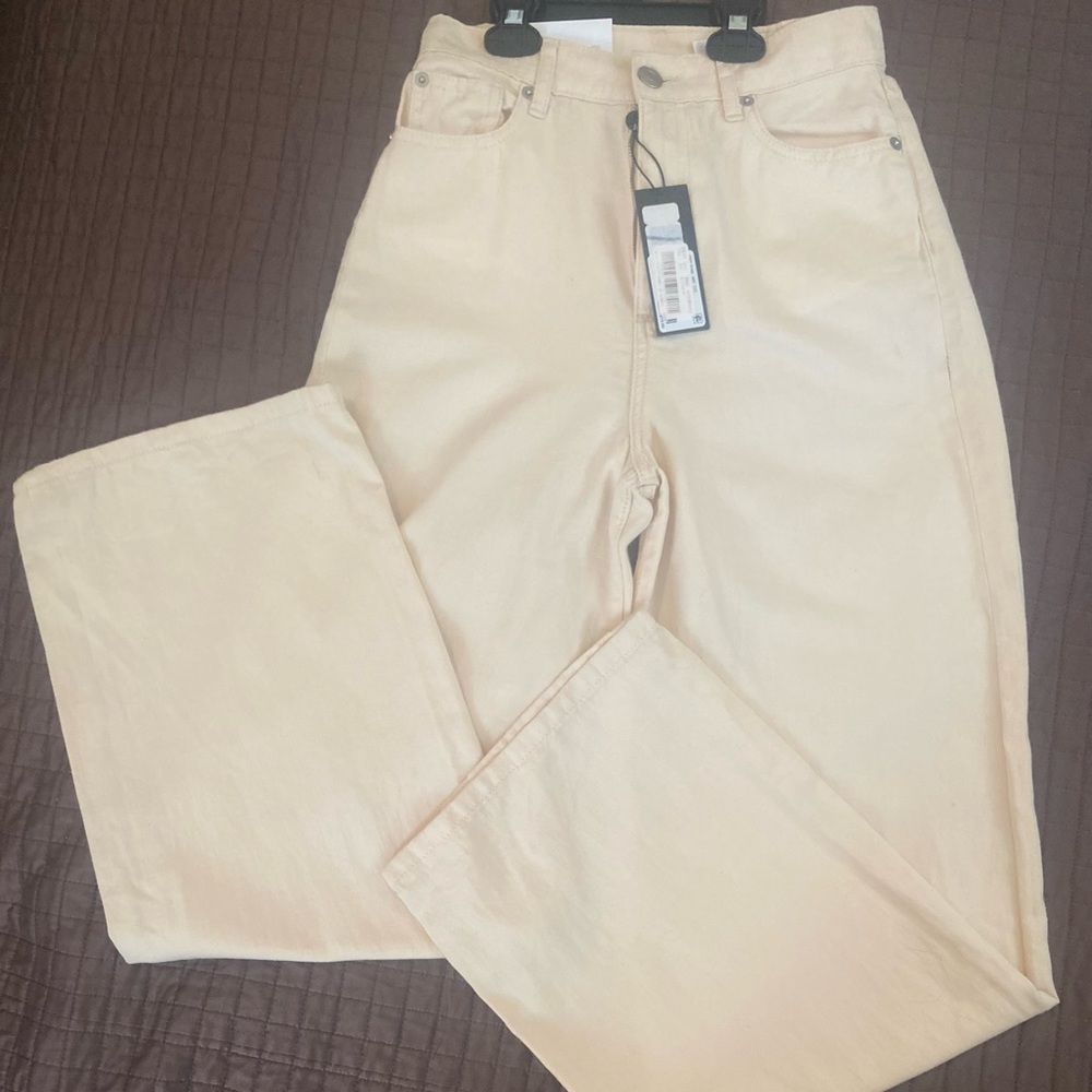 Gianni Bini lightweight jean style pants.